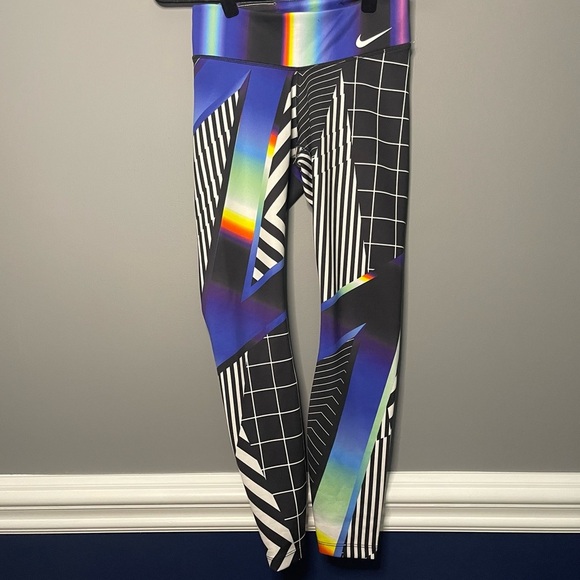 Nike x Felipe Pantone Women's Legendary Graphic Leggings NWOT Small - Picture 4 of 9